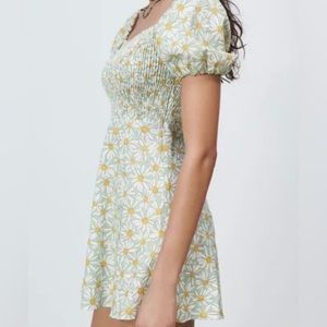 Brand New Zara Green Daisy Mini Dress!!